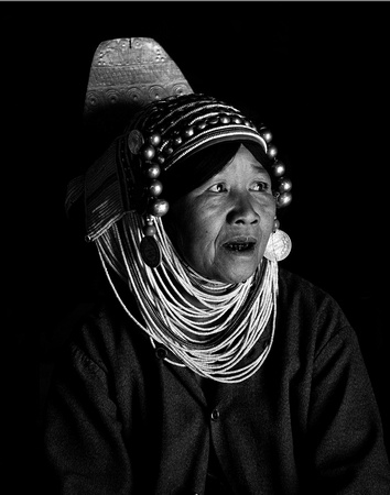 Burma Akha lady